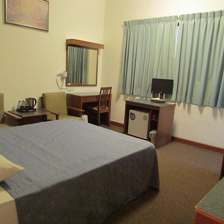 Hotel Supreme Сингапур Номер фото